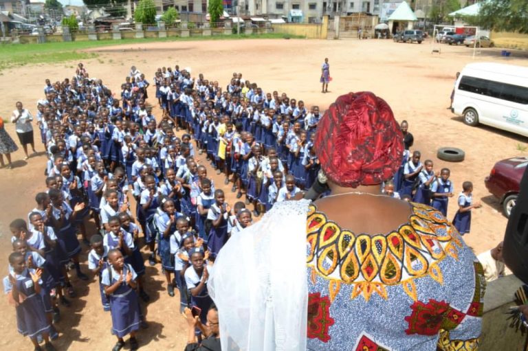The Commissioner for Women Affairs and Vulnerable Groups in Imo State pay a visit to Ikenegbu Girls’ Secondary School on commemoration of the World Children’s Day and World Menstrual Hygiene Day